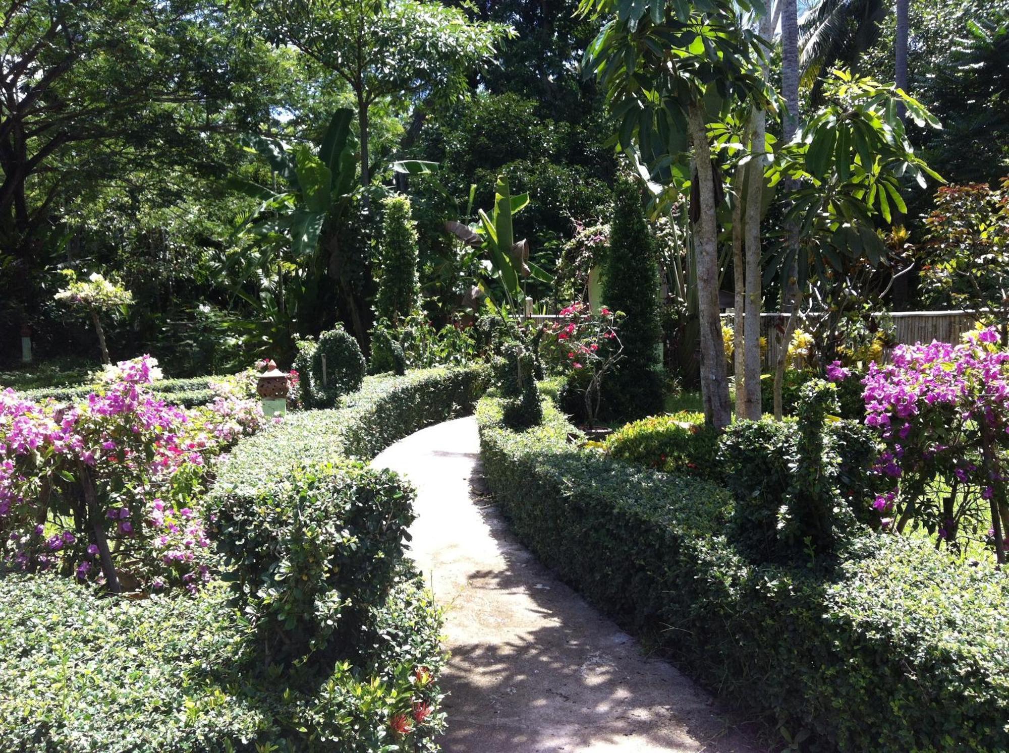 Ekman Garden Resort Sichon Exterior photo